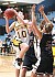Elise Biewen drives against Augsburg.