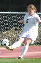 Senior Shannon Quealy registered two assists off corner kicks in Gustavus' 4-0 victory over Hamline.